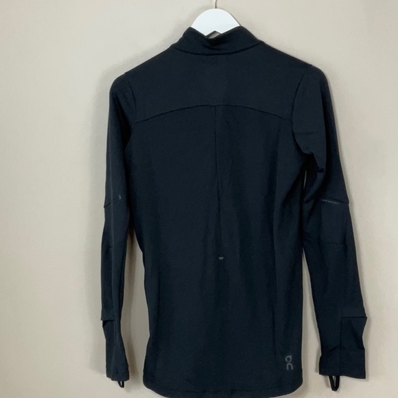 On Women's Climate Quarter-Zip Running Top black - Picture 4 of 7